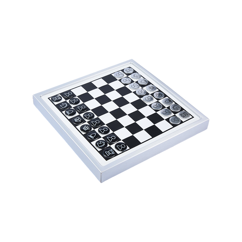 Modern White Frame Edition Vægmonterbart magnetisk skaksæt