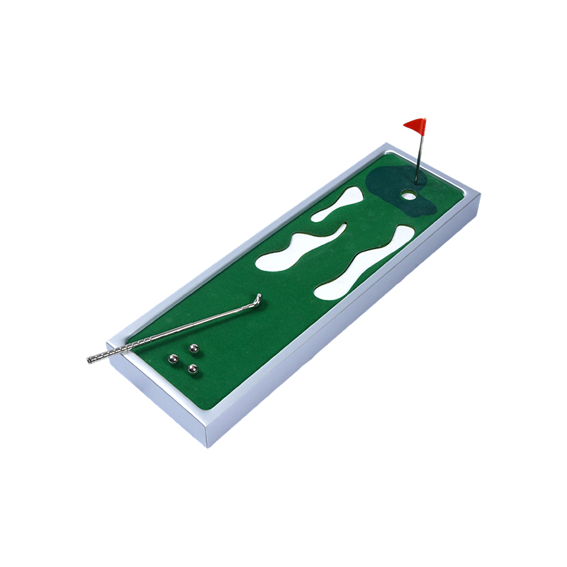 Bærbart indendørs golfspil med aluminiumsramme Desktop Minigolf Putting Green