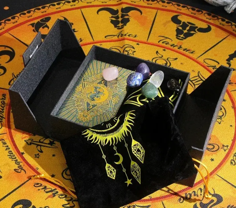 Mystic's Treasure Tarot & Crystal Set: Er det værd at købe?
