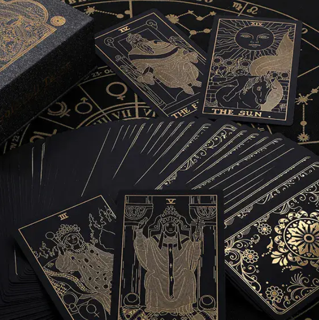 Hvordan læser man tarotkort for begyndere?